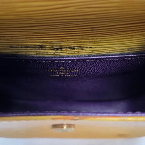 Louis Vuitton Saint-Cloud Mini Tassiri Yellow Epi Leather shoulder bag.